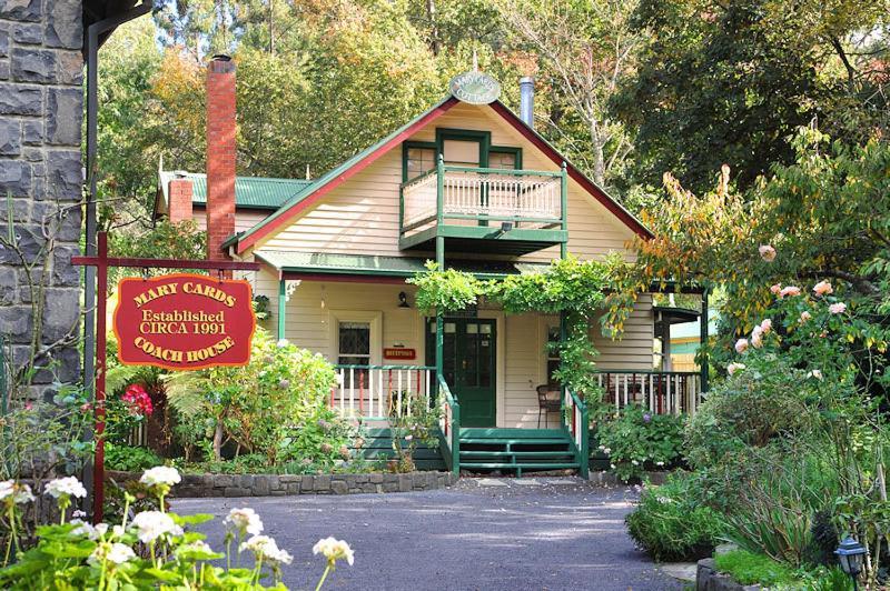 Bed and Breakfast Mary Cards Coach House à Olinda Extérieur photo